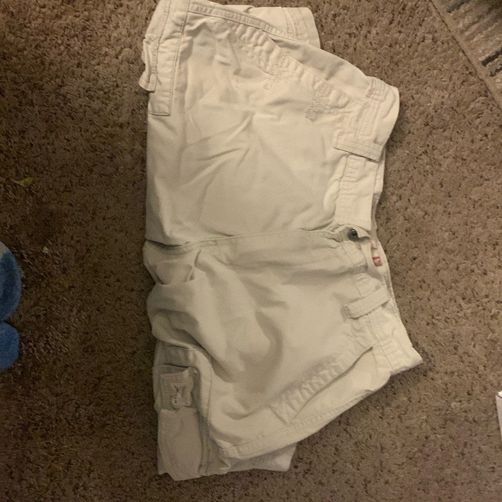 Men’s cargo shorts